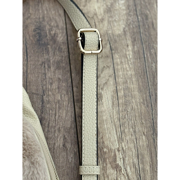Anthropologie Mali +‎ Lili Gwen Faux Fur Woven Sling/Crossbody Bag Tan/Beige NWT - Picture 8 of 16